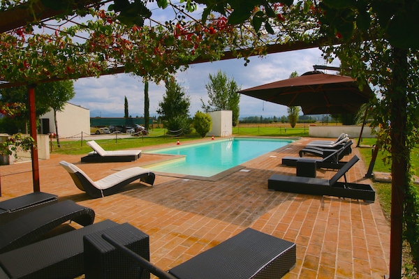 Rustiek vakantiehuis Bel Tramonto in Foligno met zwembad - thumbnail 2