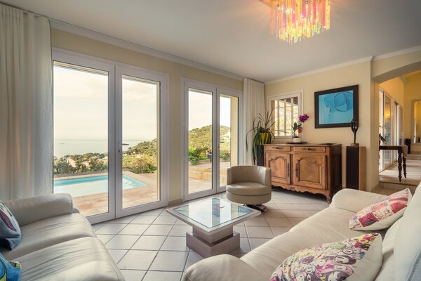 Luxe vrijstaande villa met privézwembad nabij Hyères, 3 km van strand - thumbnail 3