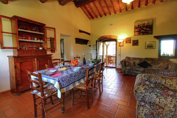 Authentieke Toscaanse boerderij met zwembad en uitzicht in Castiglione d'Orcia - thumbnail 4