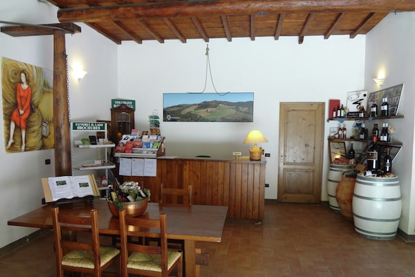 Vrijstaand Toscaans vakantiehuis voor 8 personen met zwembad nabij Dicomano - thumbnail 3