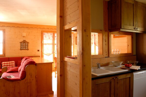 Ruim chalet voor 12 personen met sauna en tuin vlakbij de piste in Alpe d'Huez - thumbnail 4