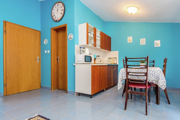 Ruim appartement met zwembad en balkon op 1 km van zee in Ližnjan - thumbnail 3