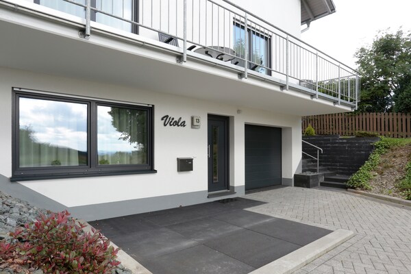 Ruime 17-persoons villa in Küstelberg bij Winterberg met tuin en balkon - thumbnail 6