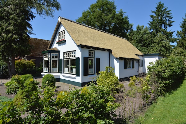 Little White Cottage: sfeervol vakantiehuis in het Friese land - thumbnail 1