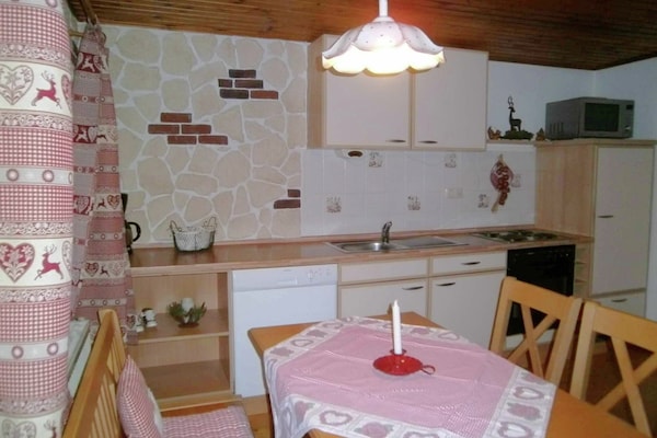 8-persoons vakantiehuis in het centrum van Übersee - thumbnail 5
