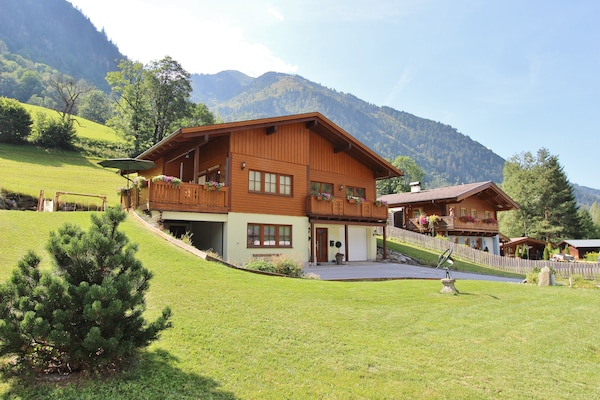 chalet-aleida sleeps 8