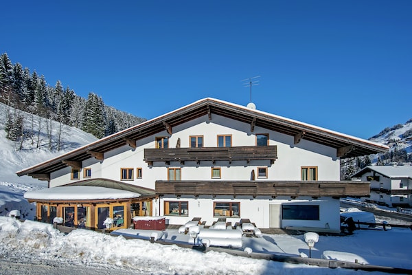 Chalet an der Piste in Austria - a perfect villa in Austria?