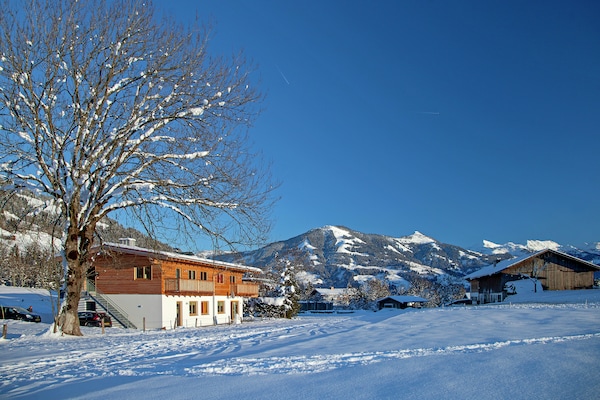 hohe-salve-an-der-piste-xxl sleeps 14