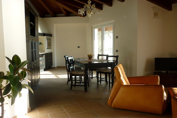 4-persoons appartement aan het meer in het centrum van Marone - thumbnail 4