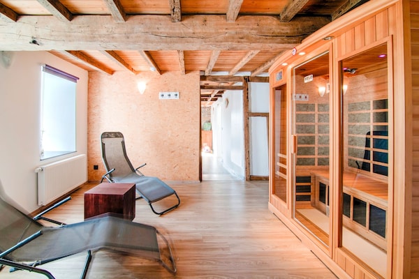 10-persoons vakantiehuis met sauna en biljart in Burnenville - thumbnail 5