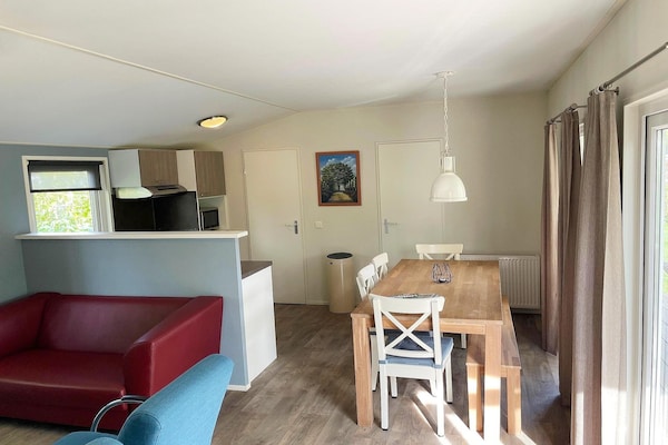 Comfortabel chalet op Vakantiepark de Tabaksschuur in Elst - thumbnail 2