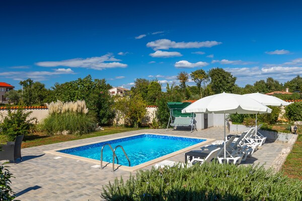 Villa Viola: Ruim vakantiehuis voor 10 personen met privézwembad bij Šegotići - thumbnail 6