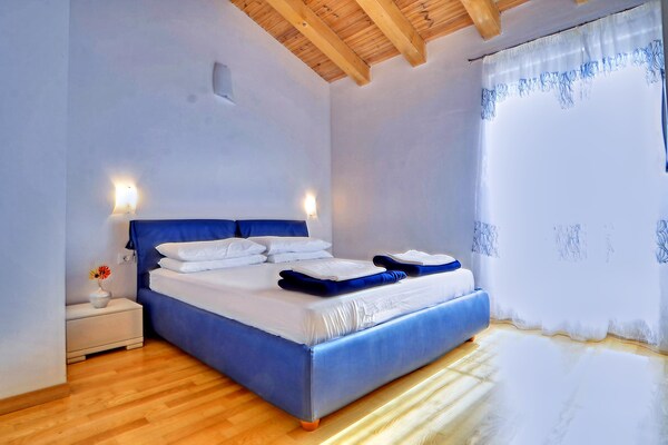 Villa Blue 2: Stijlvol vakantiehuis met terras op 500m van strand in Banjole - thumbnail 3
