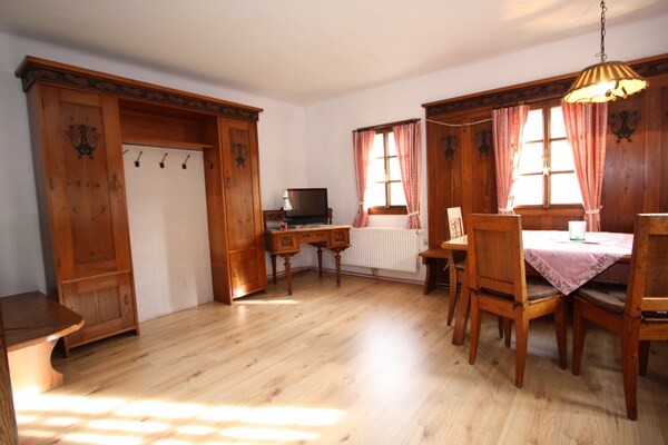 Authentiek landhuis in Eben im Pongau, direct aan bos en piste - thumbnail 4