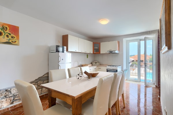 Casa Alberta: Ruim vakantiehuis met privézwembad nabij Rovinj voor 10 personen - thumbnail 3