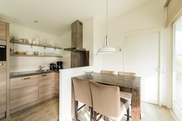 Stijlvolle Duinlodge Boomhiemke 7 – huisdiervriendelijk genieten op Ameland - thumbnail 2