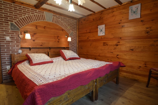9-persoons vakantiehuis met biljart en open haard in Mettet - thumbnail 5
