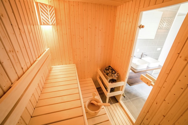Luxe villa op Resort Maastricht: 8 pers., sauna, bubbelbad, hondenvriendelijk - thumbnail 5