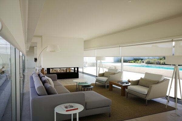 Villa Gonzalo: Luxe designvilla met privézwembad aan golfcourse in Óbidos - thumbnail 2