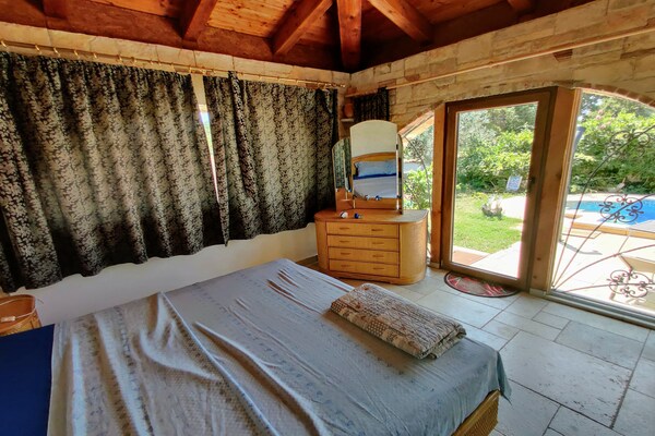 Ruim vakantiehuis met privézwembad in Sisan, op 3 km van strand - thumbnail 5