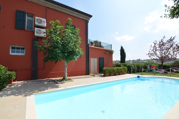 Appartement tussen wijngaarden met zwembad, 9 km van strand Riccione - thumbnail 2
