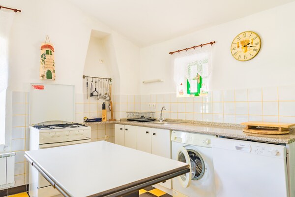Villa Vesna in Crikvenica met privézwembad voor 8 personen - thumbnail 4