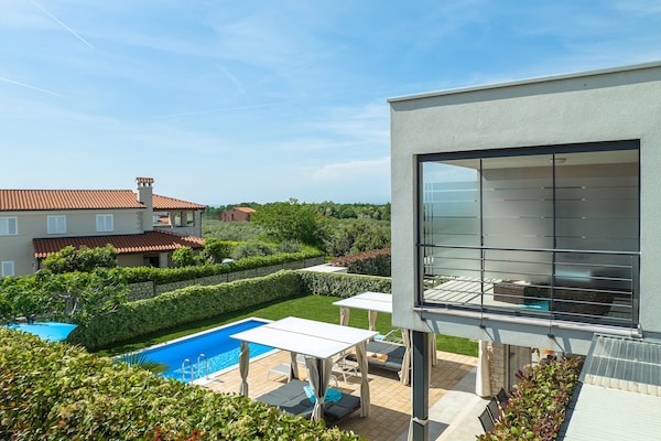 Villa Sky Dream: Jouw oase van rust met privézwembad nabij Novigrad - thumbnail 3