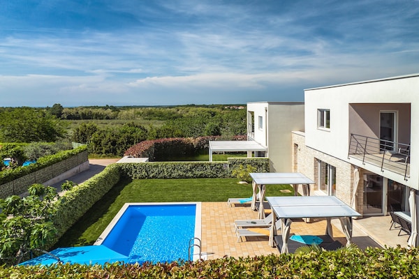 Villa Sky Dream: Jouw oase van rust met privézwembad nabij Novigrad - thumbnail 4