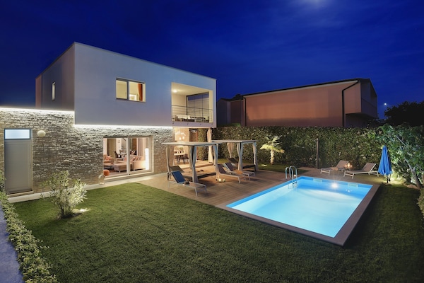 Villa Sky Dream: Jouw oase van rust met privézwembad nabij Novigrad - thumbnail 6