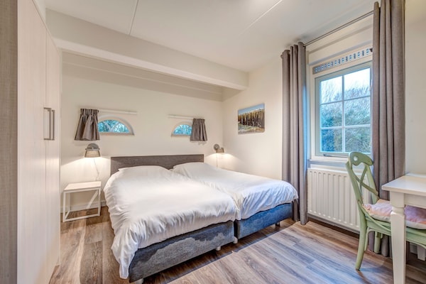 Vrijstaande rietgedekte villa voor 8 personen in hartje Domburg - thumbnail 4