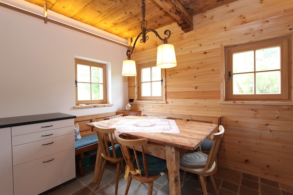 Historisch chalet direct aan de skipiste in St. Johann in Tirol voor 10 personen - thumbnail 2