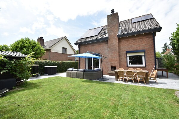 Het Mosselhuys: Vrijstaand vakantiehuis met omheinde tuin in Zeeland - thumbnail 6