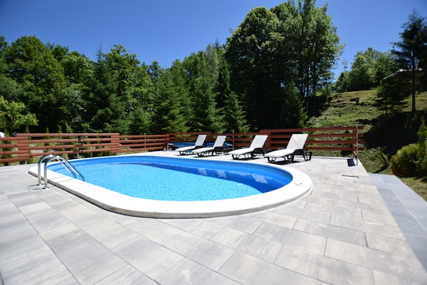 Ruim vrijstaand vakantiehuis voor 10 personen met privézwembad in Brod Moravice - thumbnail 5