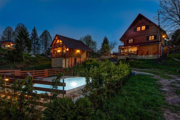 Ruim vrijstaand vakantiehuis voor 10 personen met privézwembad in Brod Moravice - thumbnail 3