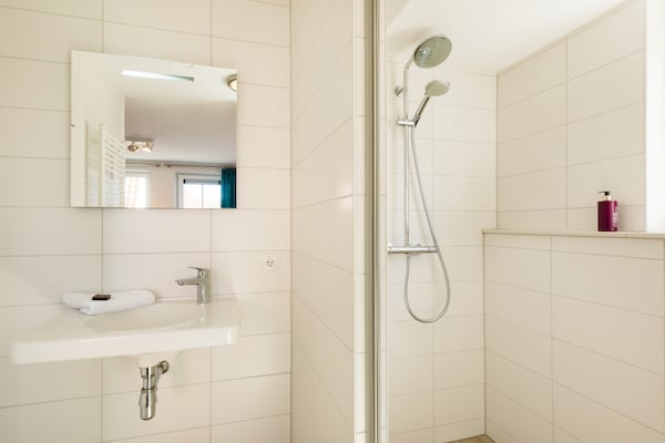Elegante villa in jaren 30-stijl op exclusief vakantiepark Dishoek - thumbnail 6