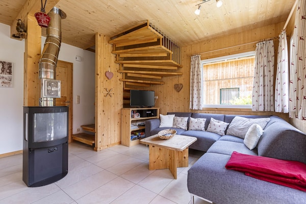 Luxe houten chalet aan de piste met privé jacuzzi en sauna - thumbnail 3
