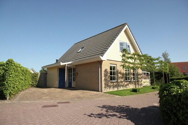 Villa Jean: Vrijstaand vakantiehuis met omheinde tuin in bosrijk Schoorl - thumbnail 6