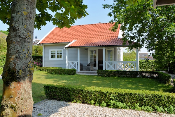 Searose: Romantisch vakantiehuis in de Noordwijkse bossen, 1 km van zee - thumbnail 1