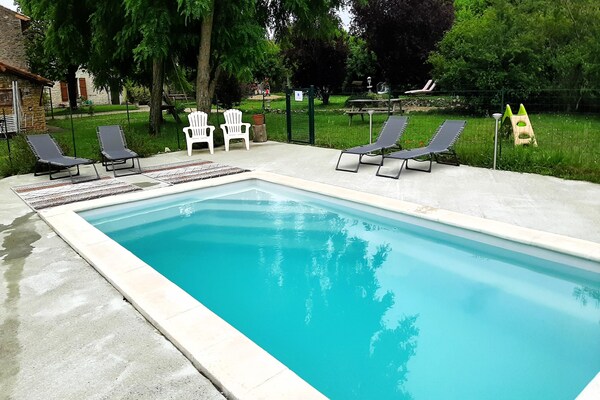 Authentiek landhuis met zwembad en tuin in Frontenay-sur-Dive - thumbnail 2