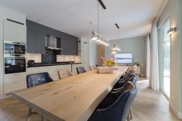 Luxe familievilla in Colijnsplaat met privé zwembad, sauna en tuin - thumbnail 4