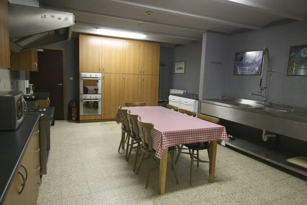 Grote groepsboerderij voor 53 personen aan de bosrand bij Anthisnes - thumbnail 4