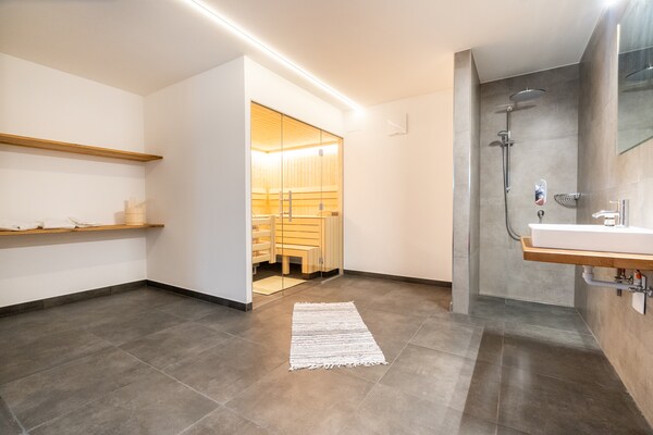Luxe chalet voor 10 personen aan de piste in Bad Hofgastein met sauna - thumbnail 3