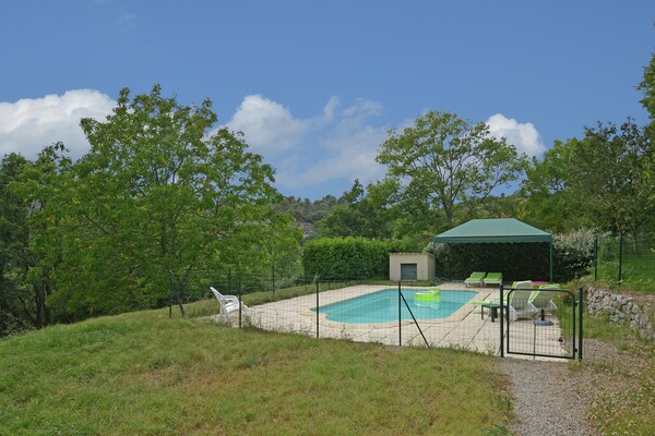 villa-vue-ampus