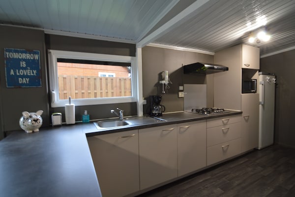 Vijverzicht – Modern vakantiehuis aan het water in Geel - thumbnail 3