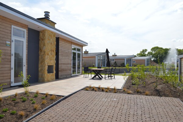 Luxueuze vrijstaande bungalow Biebosch op resort in Zuid-Limburg - thumbnail 1