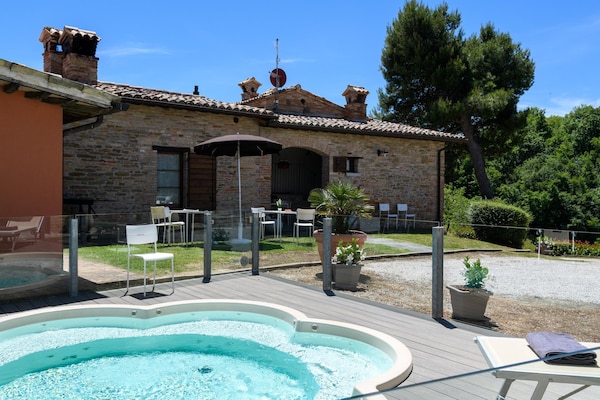 Rustiek landhuis Borgo Uno in Sant'angelo in Vado - thumbnail 2