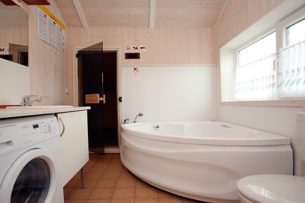Luxe vakantiehuis aan het water in Ottendorf met sauna en whirlpool - thumbnail 6