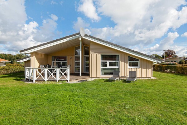 Aan zee: Ruim vakantiehuis met wellness in Grömitz voor 12 personen - thumbnail 4