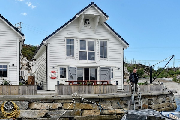 Lichtrijk vakantiehuis direct aan de fjord in Urangsvåg - thumbnail 2