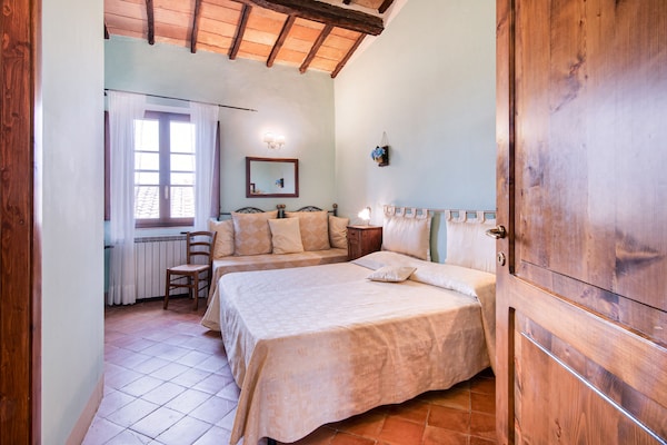 Ruime villa voor 14 personen in het hart van Montalcino - thumbnail 6